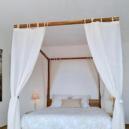 Les Agapanthes By Interhome